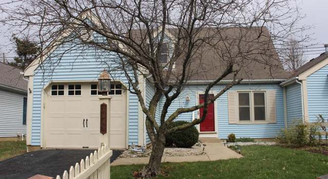 Photo of 1048 Chatham Ln W, Delaware, OH 43015