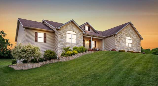 Photo of 10 Thornberry Dr, Thornville, OH 43076
