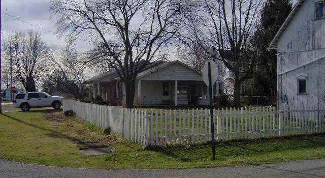 Photo of 102 W High St, Ashley, OH 43003