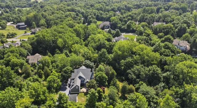 Photo of 9776 Erin Woods Dr, Dublin, OH 43017