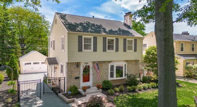 Photo of 2008 N Edgemont Rd, Upper Arlington, OH 43212