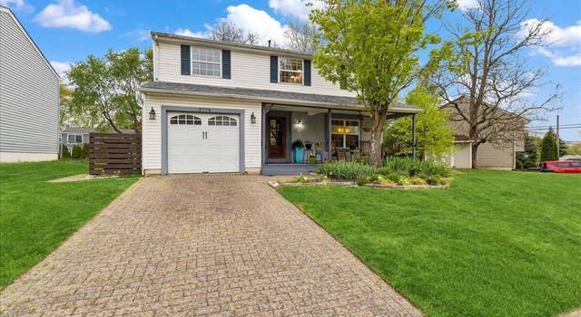 Photo of 3776 Farm Brook Ln, Columbus, OH 43204