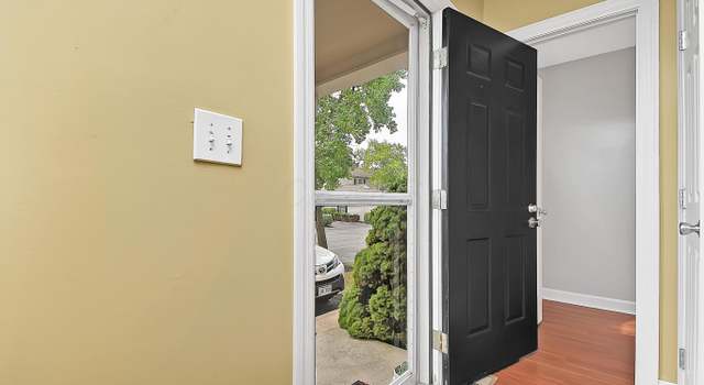 Photo of 2564 Gardenia Dr Unit 12D, Columbus, OH 43235