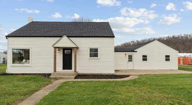 Photo of 457 Broad St, Coshocton, OH 43812