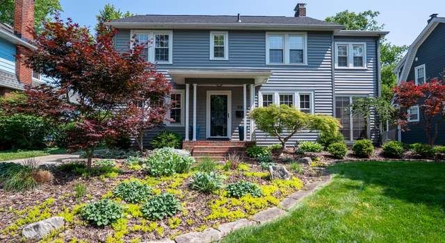 Photo of 418 Clinton Heights Ave, Columbus, OH 43202