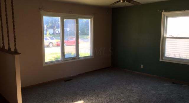 Photo of 491 Daventry Ln, Columbus, OH 43230