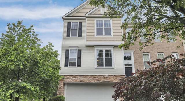 Photo of 331 Hanton Way, Columbus, OH 43213