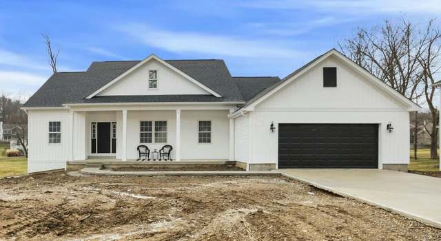 Photo of 1355 Deer Run Rd, Newark, OH 43055