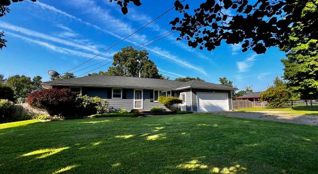 Photo of 18396 Hall Dr, Mount Vernon, OH 43050