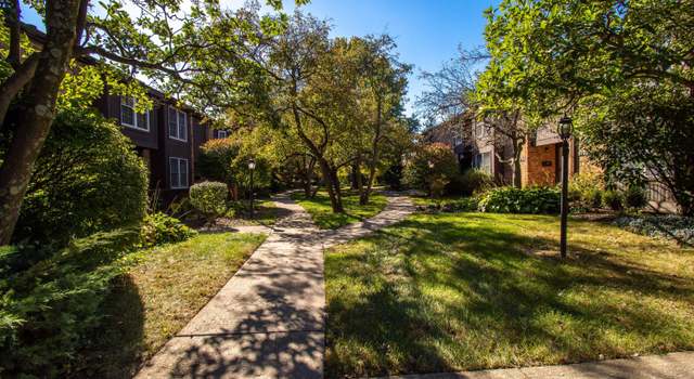Photo of 5117 Delancey St #17, Columbus, OH 43220