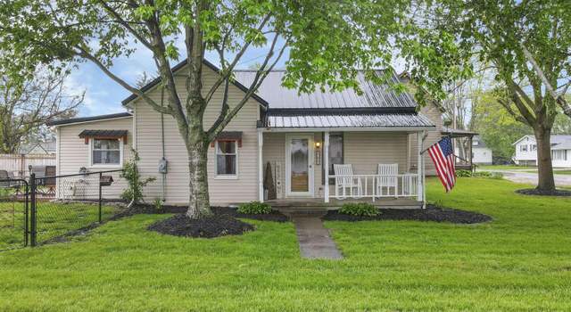 Photo of 107 N 8th St, Hebron, OH 43025