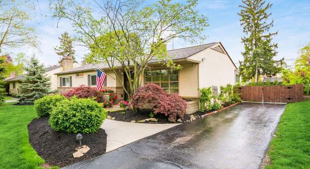 Photo of 1841 Inchcliff Rd, Upper Arlington, OH 43221
