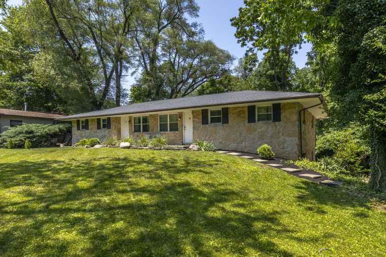 Photo of 34 Marion St Dublin, OH 43017