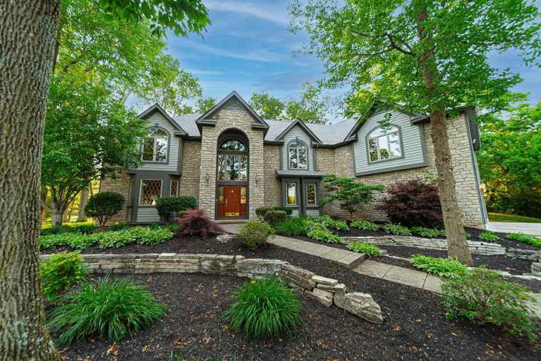 Photo of 7325 Penneyroyal Pl Dublin, OH 43017