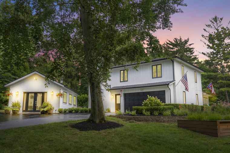 Photo of 7356 Macbeth Dr Dublin, OH 43016