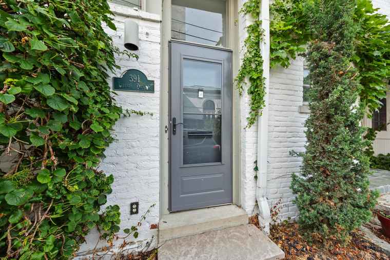 Photo of 391 Library Park S #2 Columbus, OH 43215