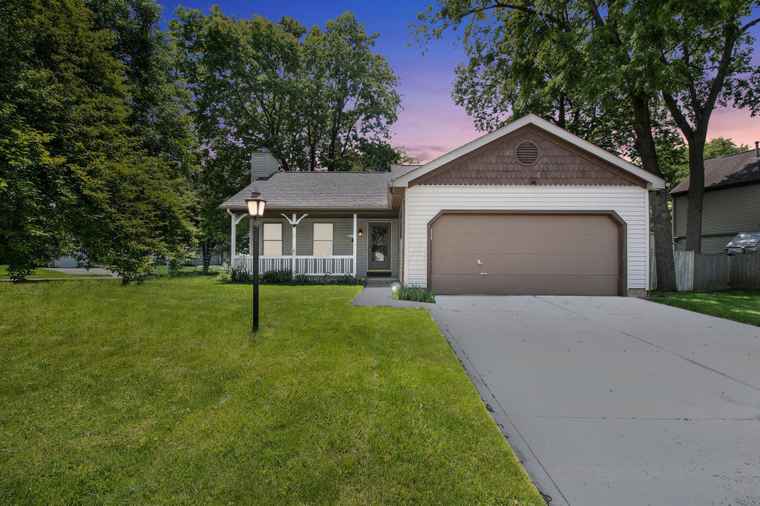 Photo of 3199 Curtis Knoll Dr Dublin, OH 43017