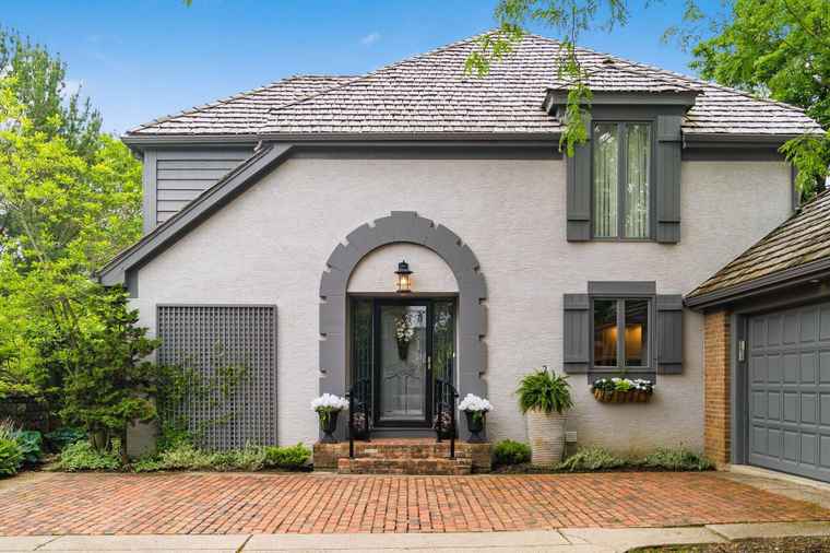 Photo of 8547 Pitlochry Ct Dublin, OH 43017