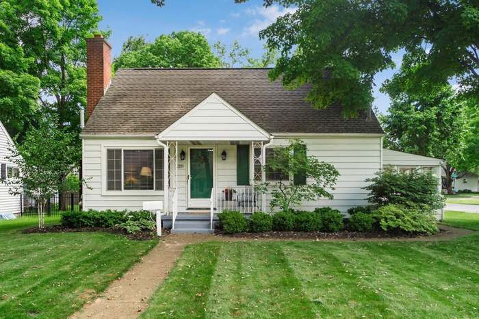 2191 Wesleyan Dr Upper Arlington Oh 43221 Mls 218019012 Redfin