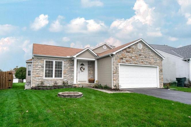 830 lescar ln galloway oh 43119 mls 217040131 redfin flyers pizza galloway galloway oh