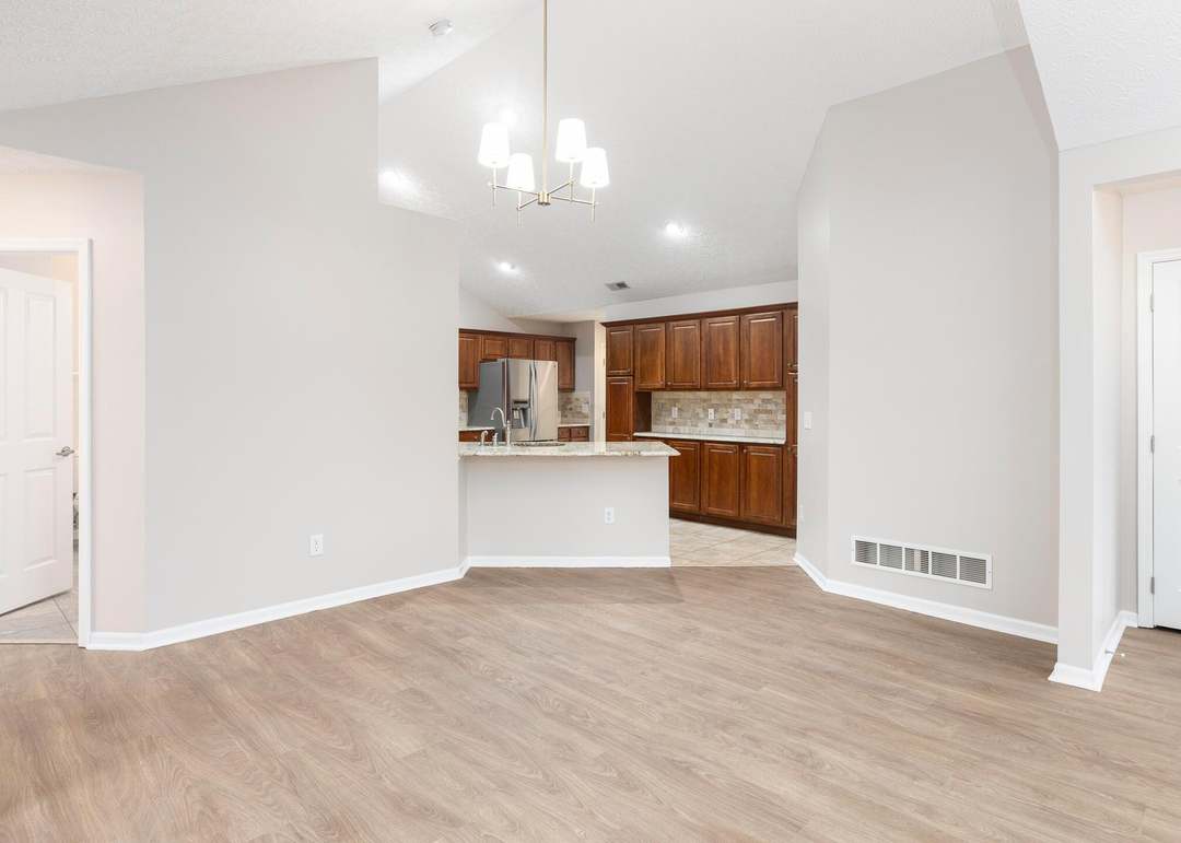 6174 Brickside Dr, New Albany, OH 43054
