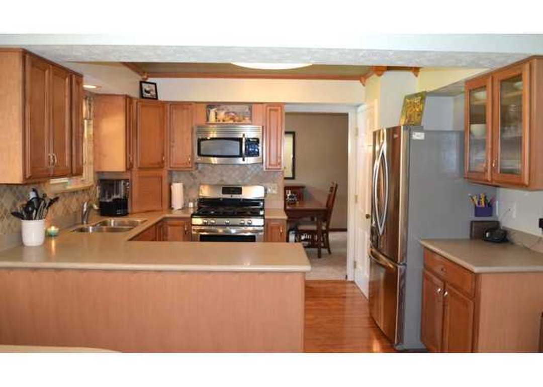 11445 Windridge Dr, Pickerington, OH 43147