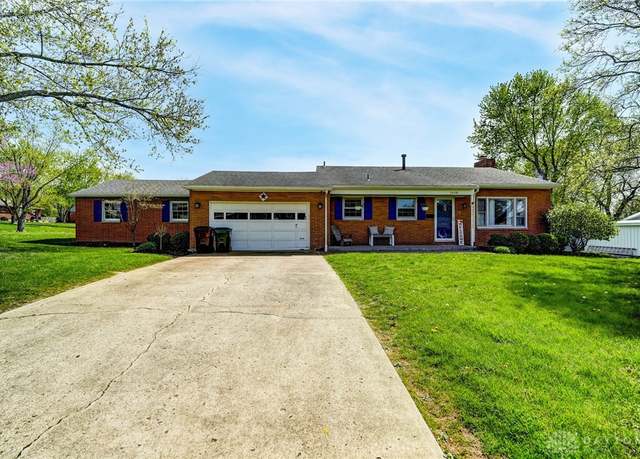 Property at 1658 E Lindsey Ave, Miamisburg, OH 45342, 3 beds, 2 baths