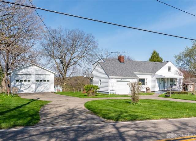 Property at 817 Old Mill Rd, Springfield, OH 45506, 5 beds, 1.5 baths