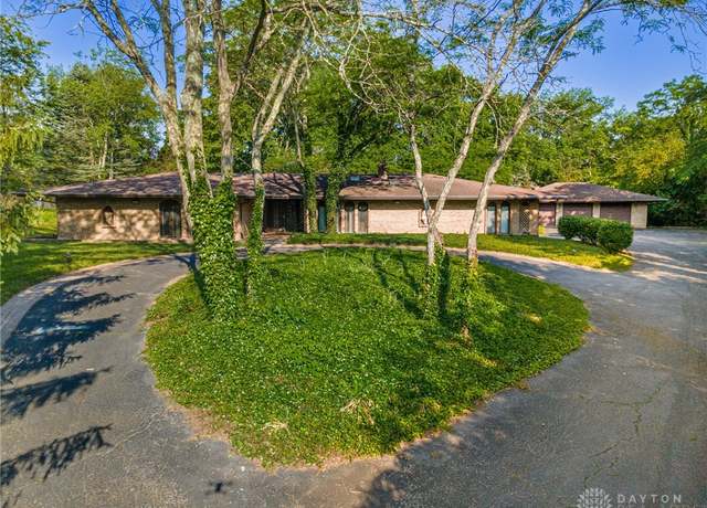 Property at 6601 Mad River Rd, Washington Twp, OH 45459, 3 beds, 2.5 baths