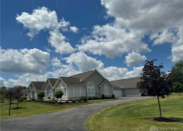 Property at 5023 Crescent Ridge Dr, Clayton, OH 45315, 3 beds, 2.5 baths