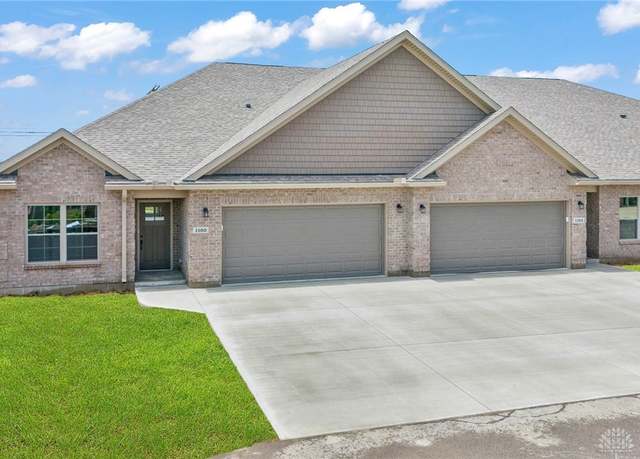 Property at 1160 Waterloo St, Troy, OH 45373, 3 beds, 2 baths