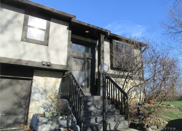 Property at 7686 Brams Hill Dr, Dayton, OH 45459, 3 beds, 2 baths