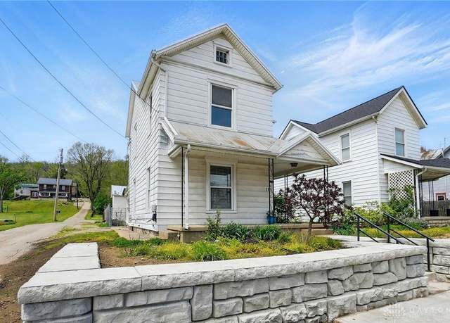 Property at 281 S Riverview Ave, Miamisburg, OH 45342, 3 beds, 1.5 baths