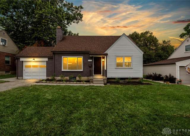 Property at 425 Early Dr, Miamisburg, OH 45342, 3 beds, 3 baths