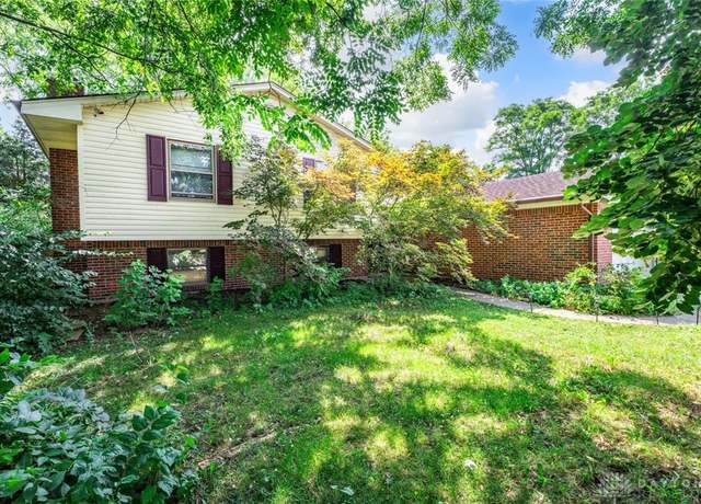 Property at 1004 Heincke Rd, Dayton, OH 45449, 4 beds, 3 baths