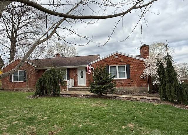 Property at 937 Whitestone Rd, Xenia, OH 45385, 3 beds, 2 baths