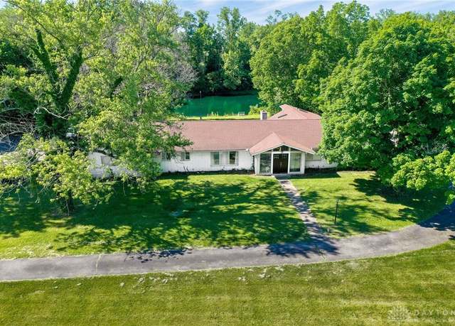 Property at 1040 Free Pike, Dayton, OH 45426, 3 beds, 3 baths