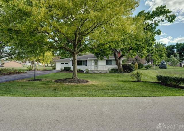 Property at 415 Memorial Dr, Greenville, OH 45331, 3 beds, 1.5 baths
