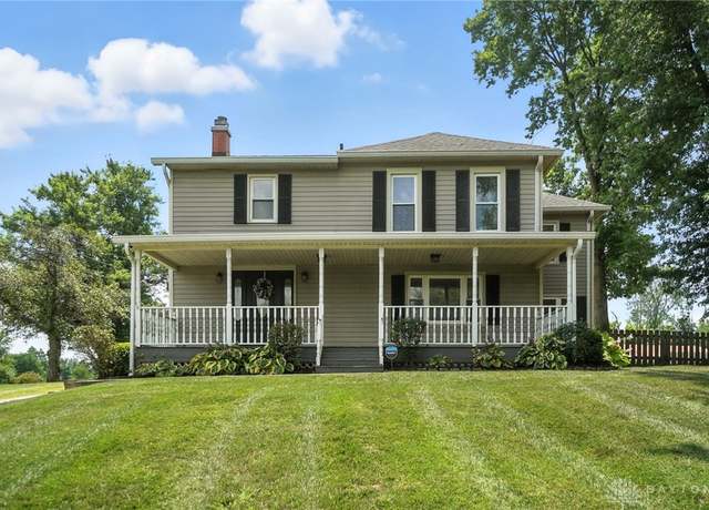 Property at 4129 New Carlisle Pike, Springfield, OH 45504, 4 beds, 2.5 baths