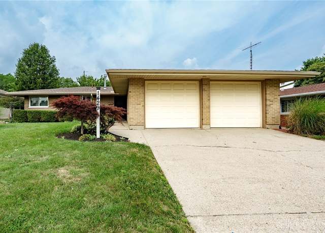 Property at 1429 Mapleridge Dr, Fairborn, OH 45324, 3 beds, 1.5 baths