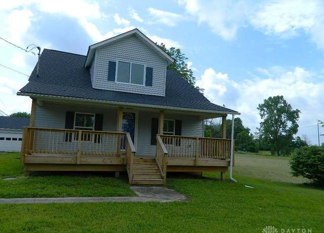 Property at 16 W Walnut St, Jeffersonville, OH 43128, 4 beds, 1.5 baths