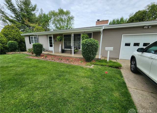 Property at 216 E Ruth St, Sidney, OH 45365, 2 beds, 2.5 baths
