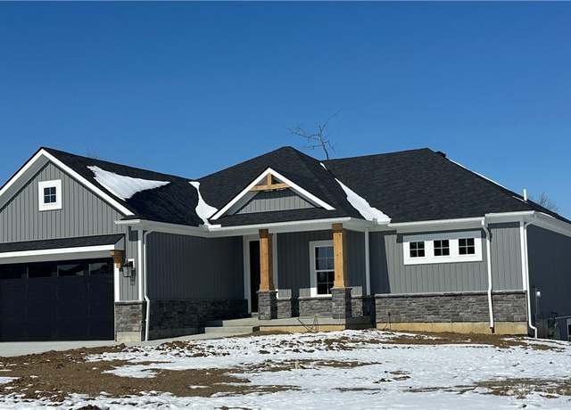 Property at 7851 Wedgemere Cir, Huber Heights, OH 45424, 4 beds, 3 baths