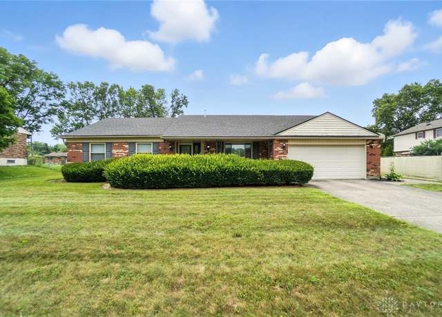 Property at 4110 Colemere Cir, Dayton, OH 45415, 3 beds, 2 baths