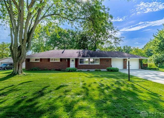 Property at 9131 Shawhan Dr, Centerville, OH 45458, 3 beds, 2 baths