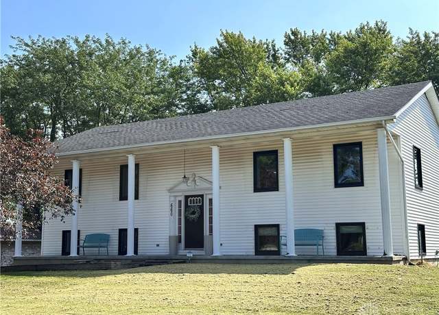 Property at 660 Wisteria Dr, Troy, OH 45373, 4 beds, 2.5 baths