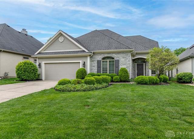 Property at 1154 Club View Dr, Centerville, OH 45458, 2 beds, 2 baths