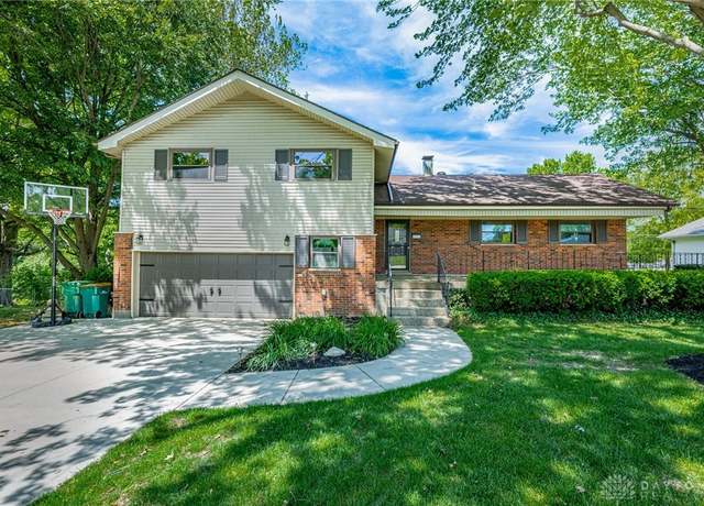 Property at 3222 Wooster Dr, Beavercreek, OH 45434, 4 beds, 2.5 baths