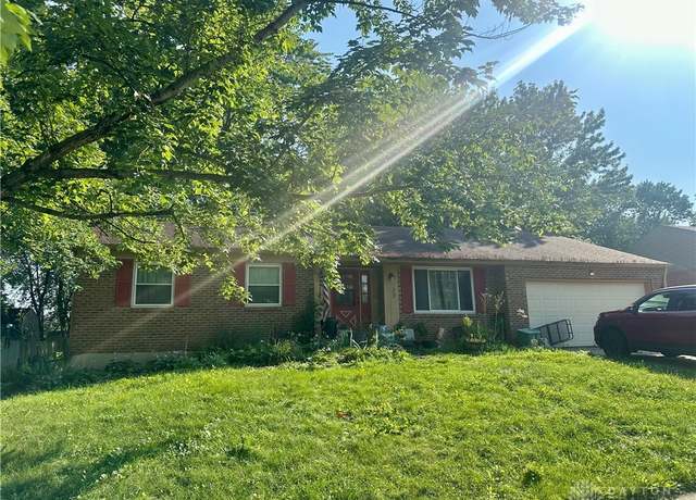 Property at 539 Preston Dr, Waynesville, OH 45068, 3 beds, 2 baths