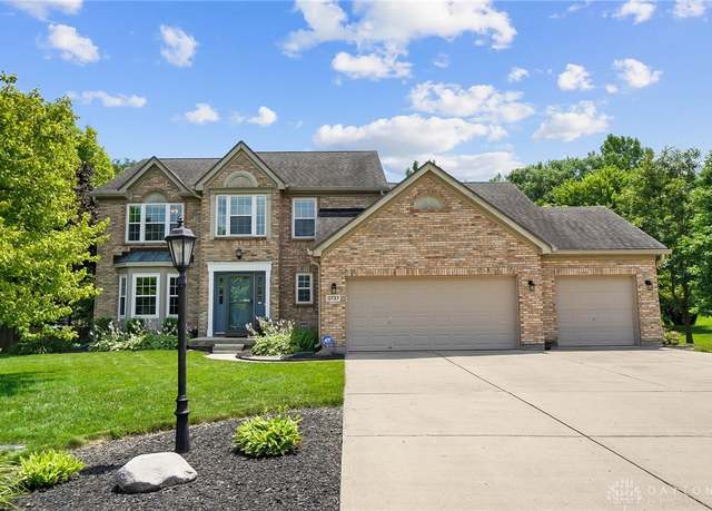 Property at 3737 Silver Leaf Ct, Beavercreek, OH 45430, 4 beds, 2.5 baths